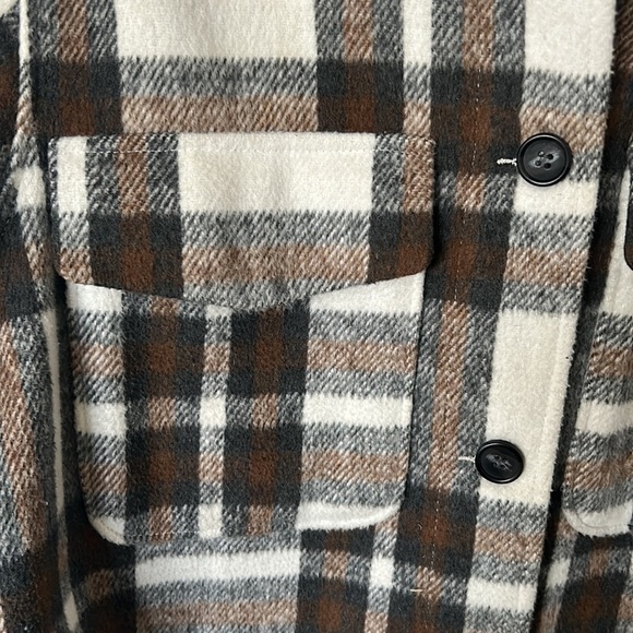 Dynamite Plaid Shacket - Picture 4 of 8